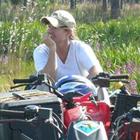 Suzanne Bowles Photo 6