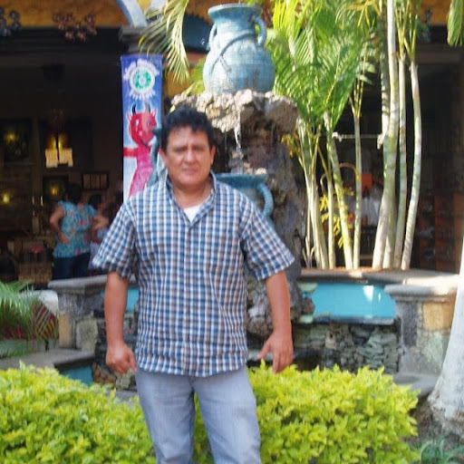 Cosme Vazquez Photo 14