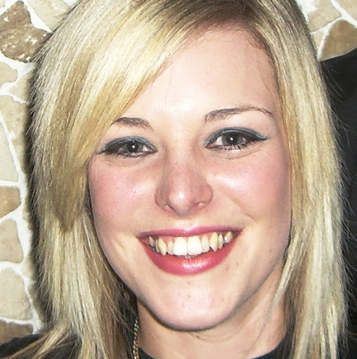 Laura Pearson Photo 42