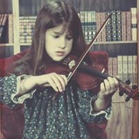 Sarah Darling Photo 13