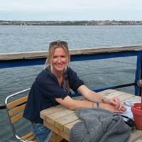 Annie Abbott Photo 20