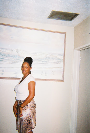 April Russell Photo 23