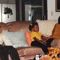Angela Holmes Photo 7