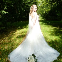 Julie Lacey Photo 13