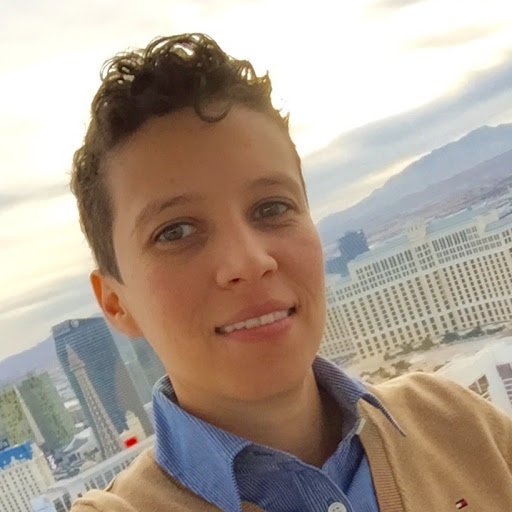 Janet Hernandez Photo 8