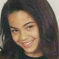 Danielle Richards Photo 26