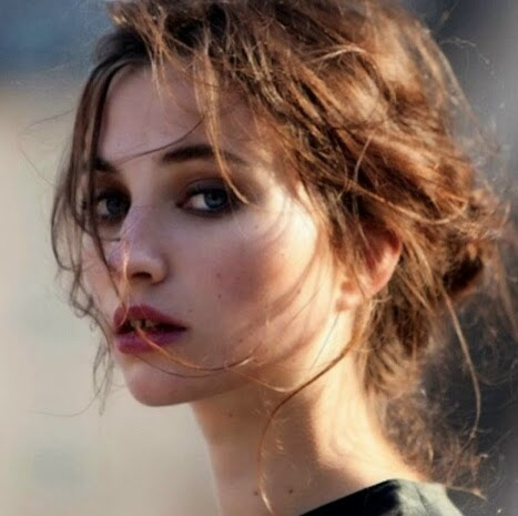 Amber Stark Photo 14