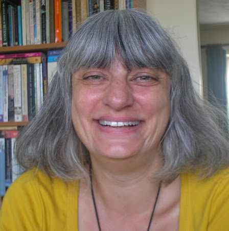 Stephanie Beckett Photo 15