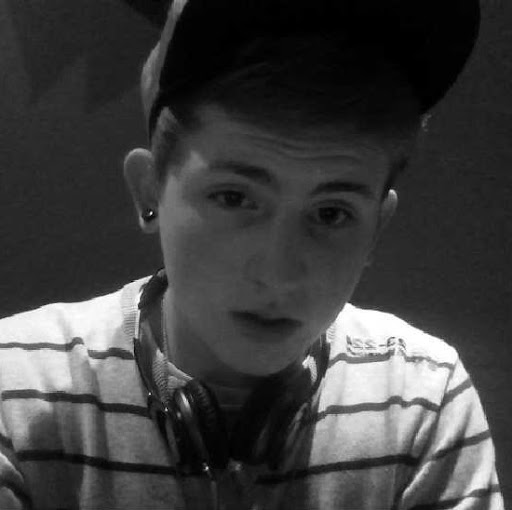 Lewis Sharpe Photo 21