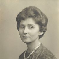 Catherine Baxter Photo 12