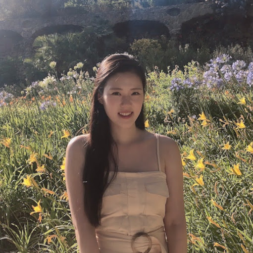 Christina Moon Photo 36