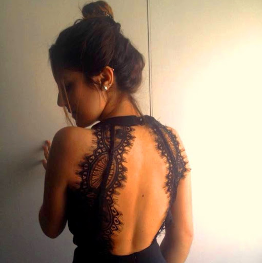 Ana Henry Photo 2
