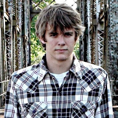 Adam Robertson Photo 38