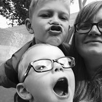 Suzanne Fuller Photo 24