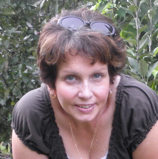 Michele Anderson Photo 24