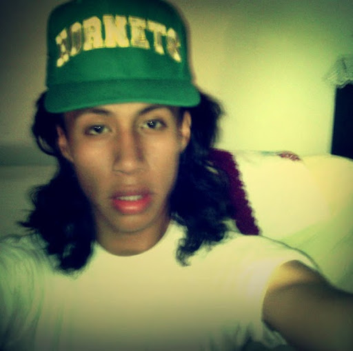 Roger Mendez Photo 6