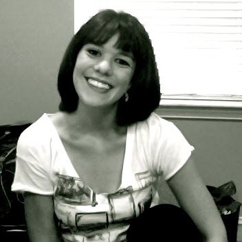 Lindsey Lowe Photo 28