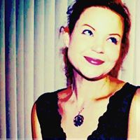 Juliana Walker Photo 15