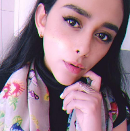 Lucero Pineda Photo 7