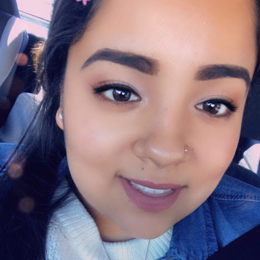 Ana Villanueva Photo 2