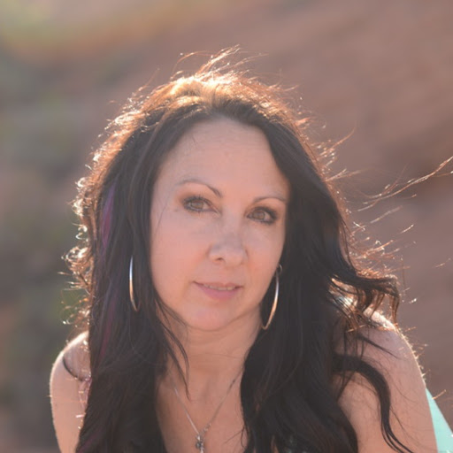 April Hathaway Photo 4