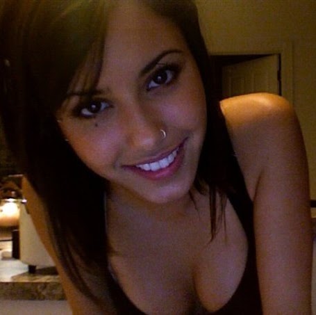 Emily Webb Photo 22