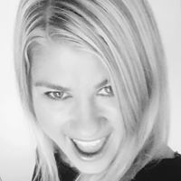 Catherine Edwards Photo 20