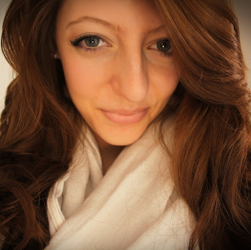 Stephanie Winters Photo 36