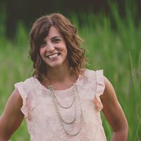 Stephanie Berg Photo 12