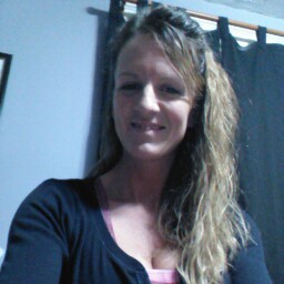 April Myers Photo 25