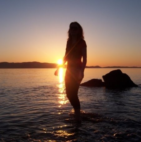 Maria Doherty Photo 13