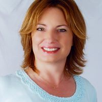 Laura French Photo 33