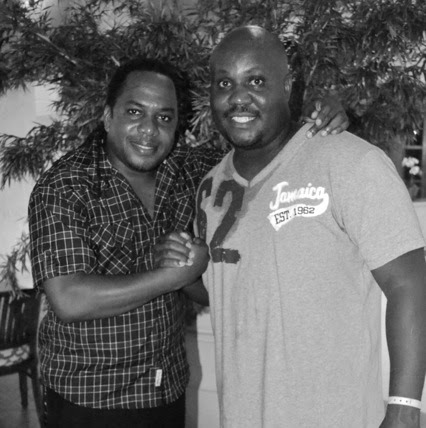 Howard Ellis Photo 40