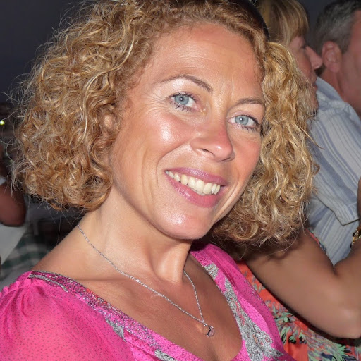 Lynn Stevens Photo 53