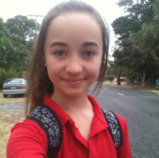 Alyssa Watts Photo 8