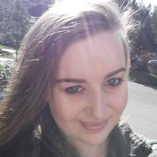 Anna Clayton Photo 16