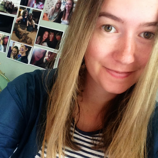 Amy Collis Photo 9
