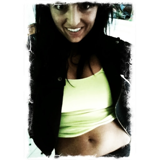 Michelle Watts Photo 11