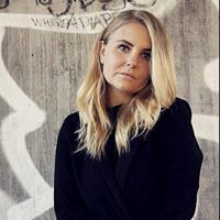 Erica Lang Photo 18