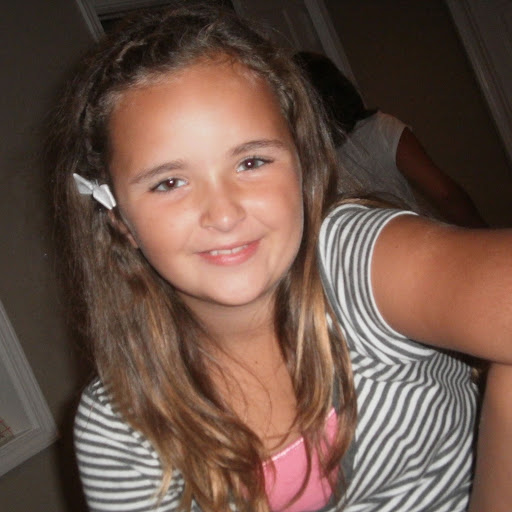 Courtney Stephens Photo 20