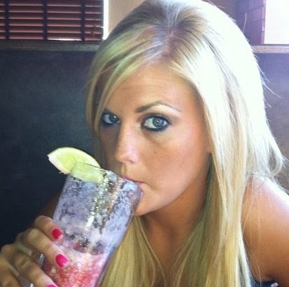 Nikki Cunningham Photo 9