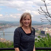 Toni Martin Photo 19