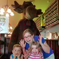 Julie Henshaw Photo 5