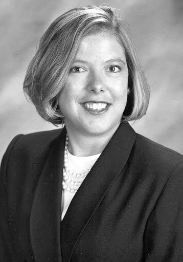 Julie Roach Photo 9