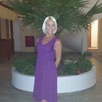 Michelle Carson Photo 37