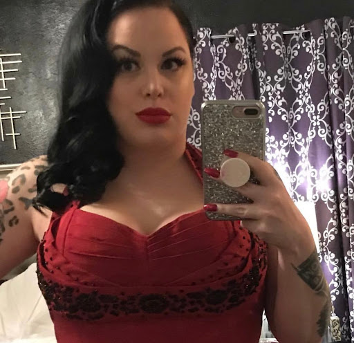 Aimee Sullivan Photo 17