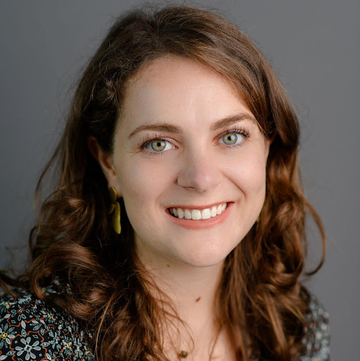 Elizabeth Winters Photo 22