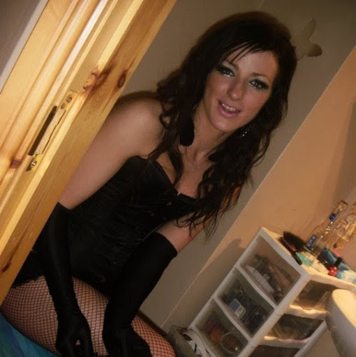 Laura Forrest Photo 17