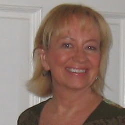 Susan Thompson Photo 58