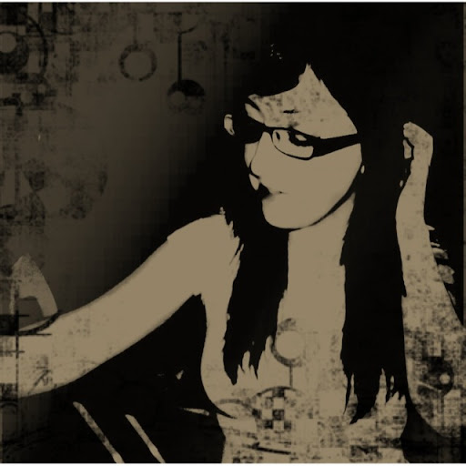 Traci Edwards Photo 14